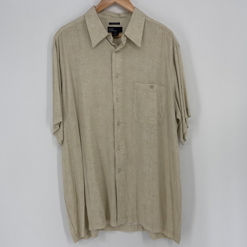 Marc Edwards Luxe Rayon Mens Shirt XL Tan Swirl Geometric Short Sleeve Button Up